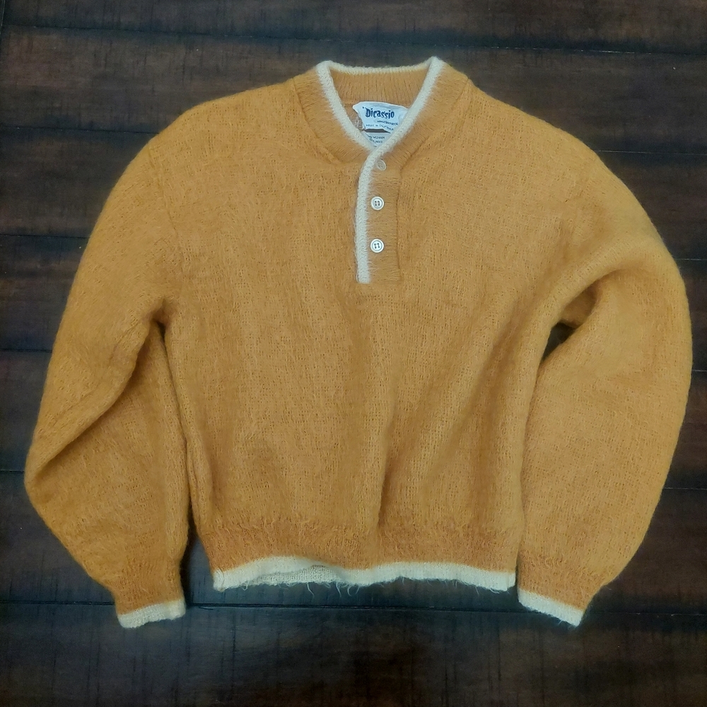 Dicassio  sueter